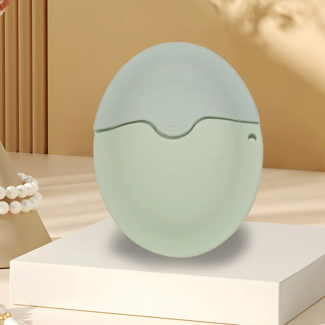 SunnySwipe ™ -  Silicone sunscreen and lotion roller (1+1 FREE)